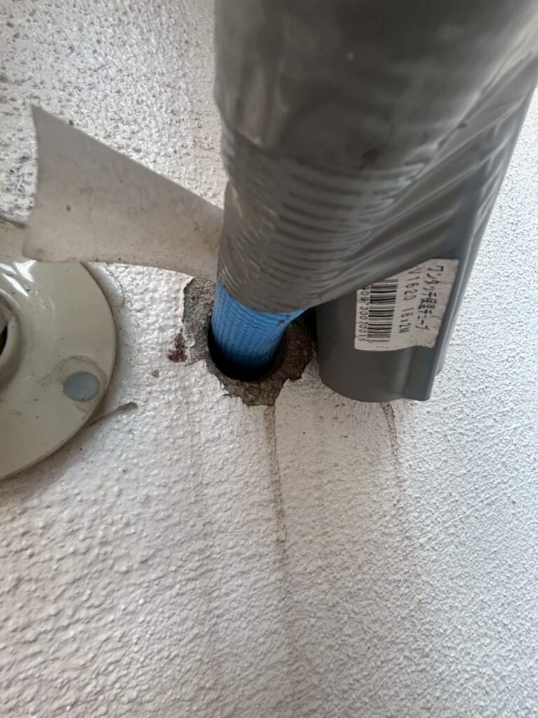 雨漏り給水穴シール工事 施工前